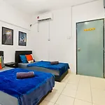 Superheroes Hideout Bukit Bintang - 13 Pax